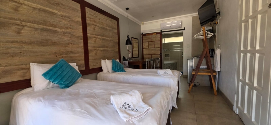 Commercial Property for Sale in Flamwood North West